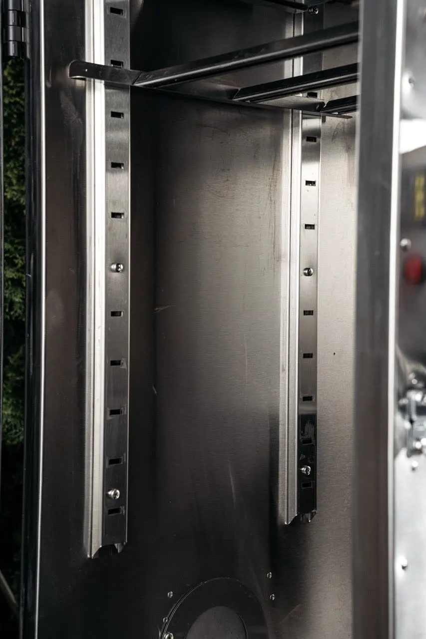 Półki mobilne DREVOS Smoke Chamber 50 - prowadnice i poprzeczki